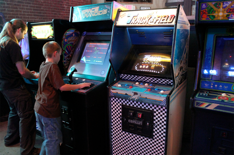 Illustration for article titled Take A Visual Tour Of Tron: Legacy's New 'Flynn's Arcade'